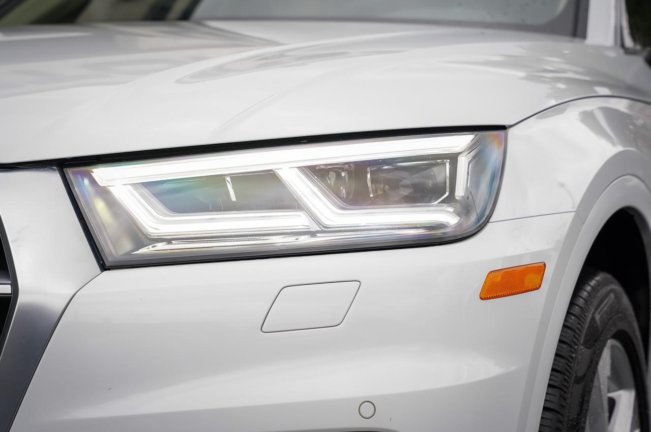 2020 Audi Q5 Premium Plus Photo