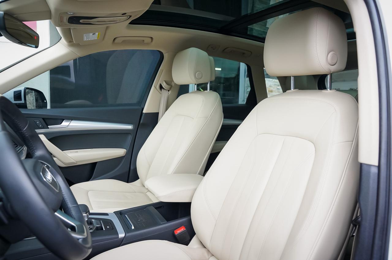 2020 Audi Q5 Premium Plus Photo