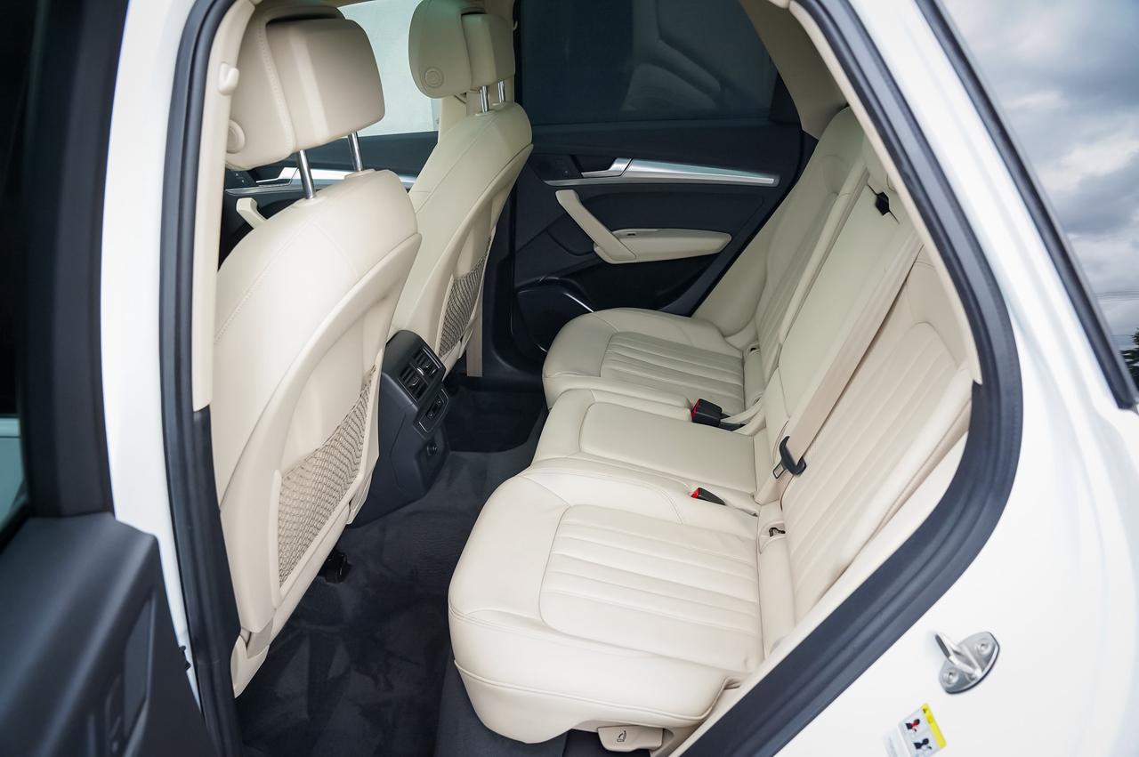 2020 Audi Q5 Premium Plus Photo