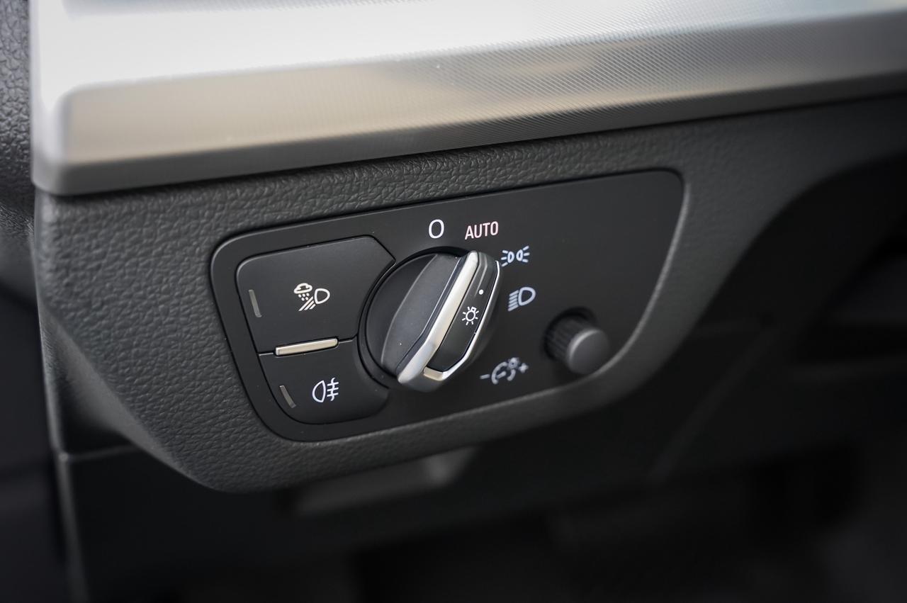 2020 Audi Q5 Premium Plus Photo