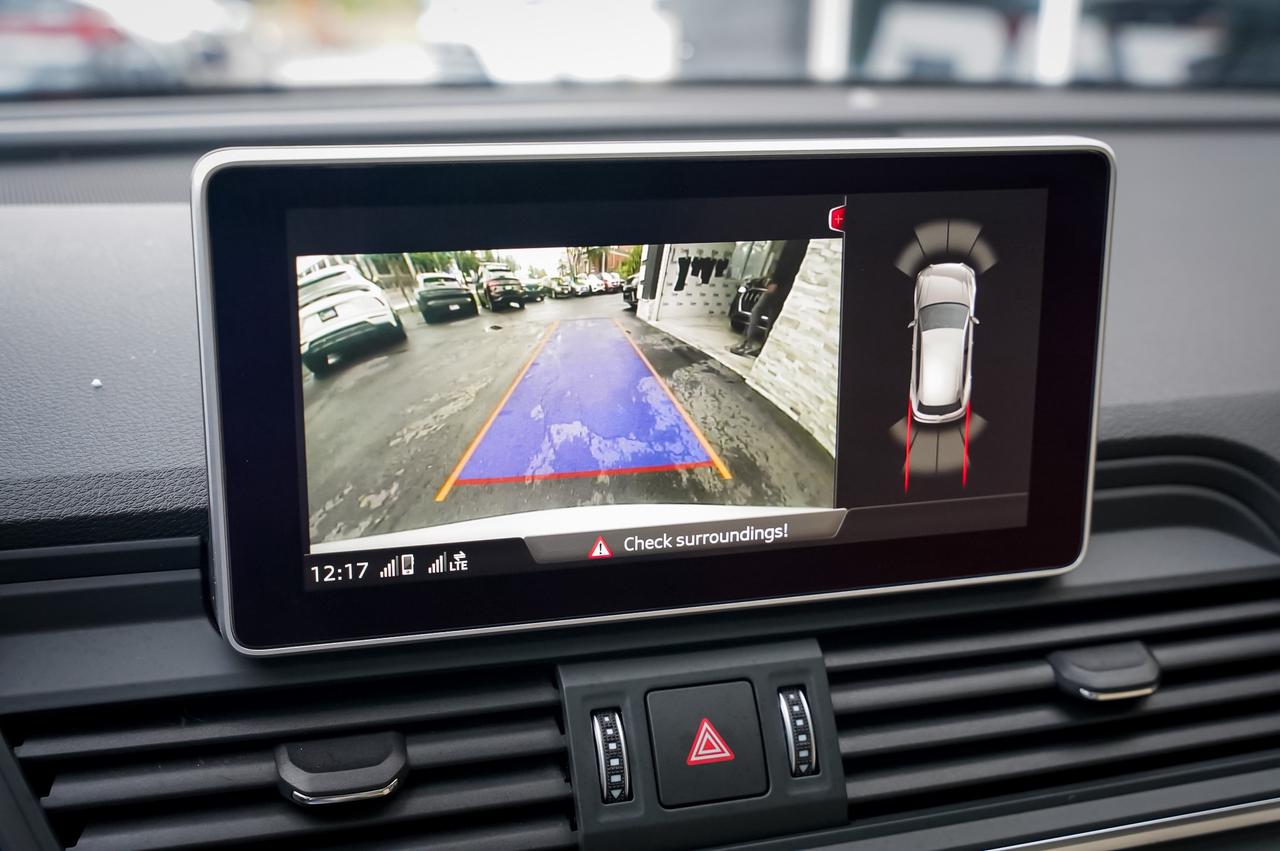 2020 Audi Q5 Premium Plus Photo