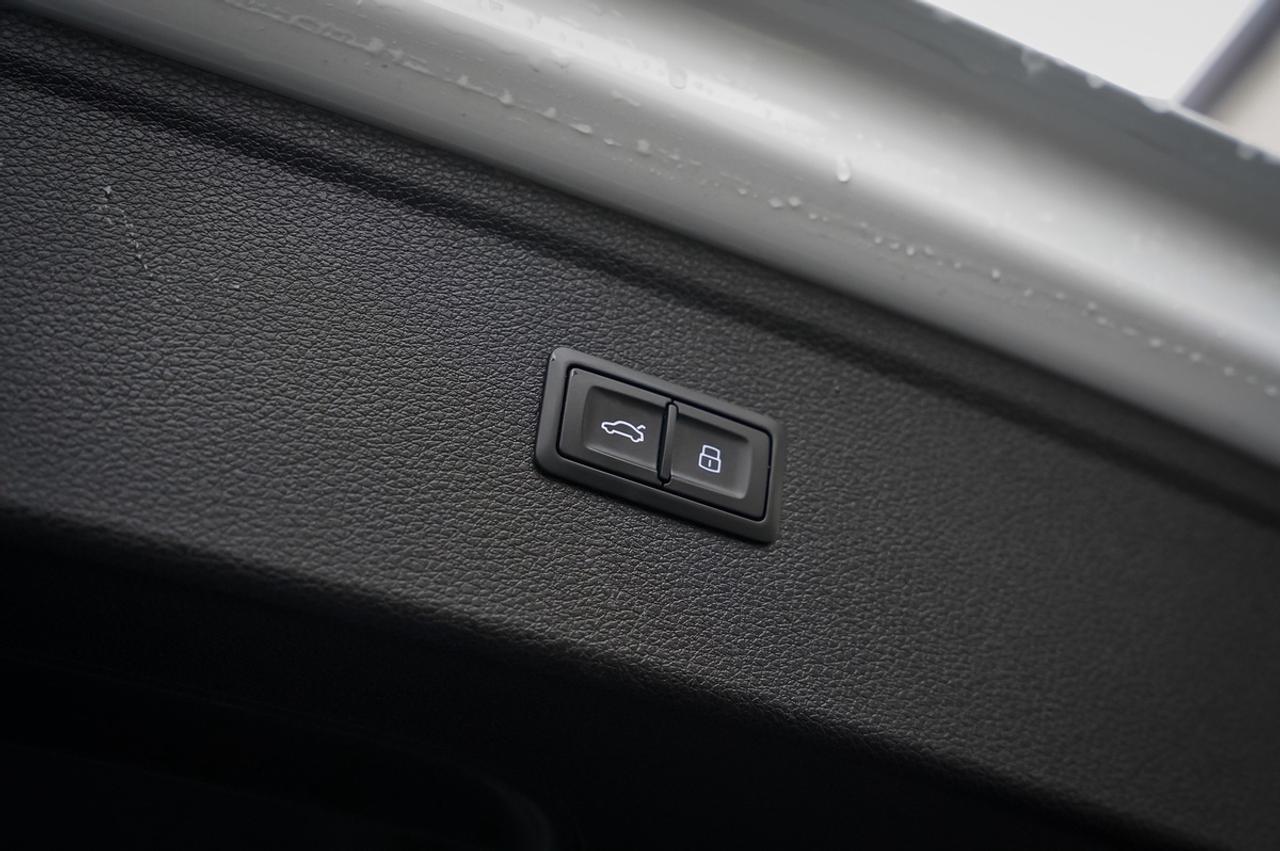2020 Audi Q5 Premium Plus Photo