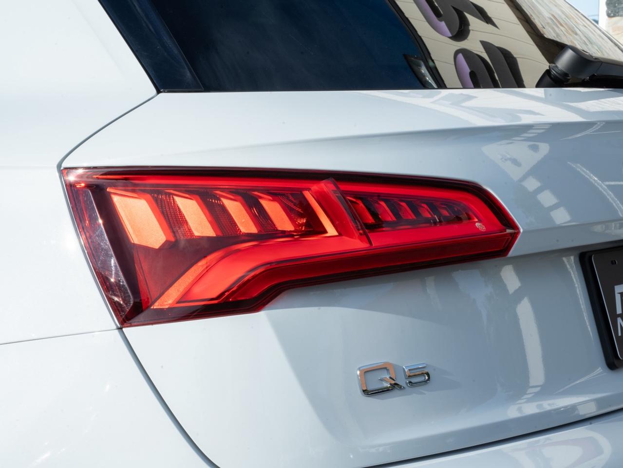 2020 Audi Q5 Premium Plus Photo