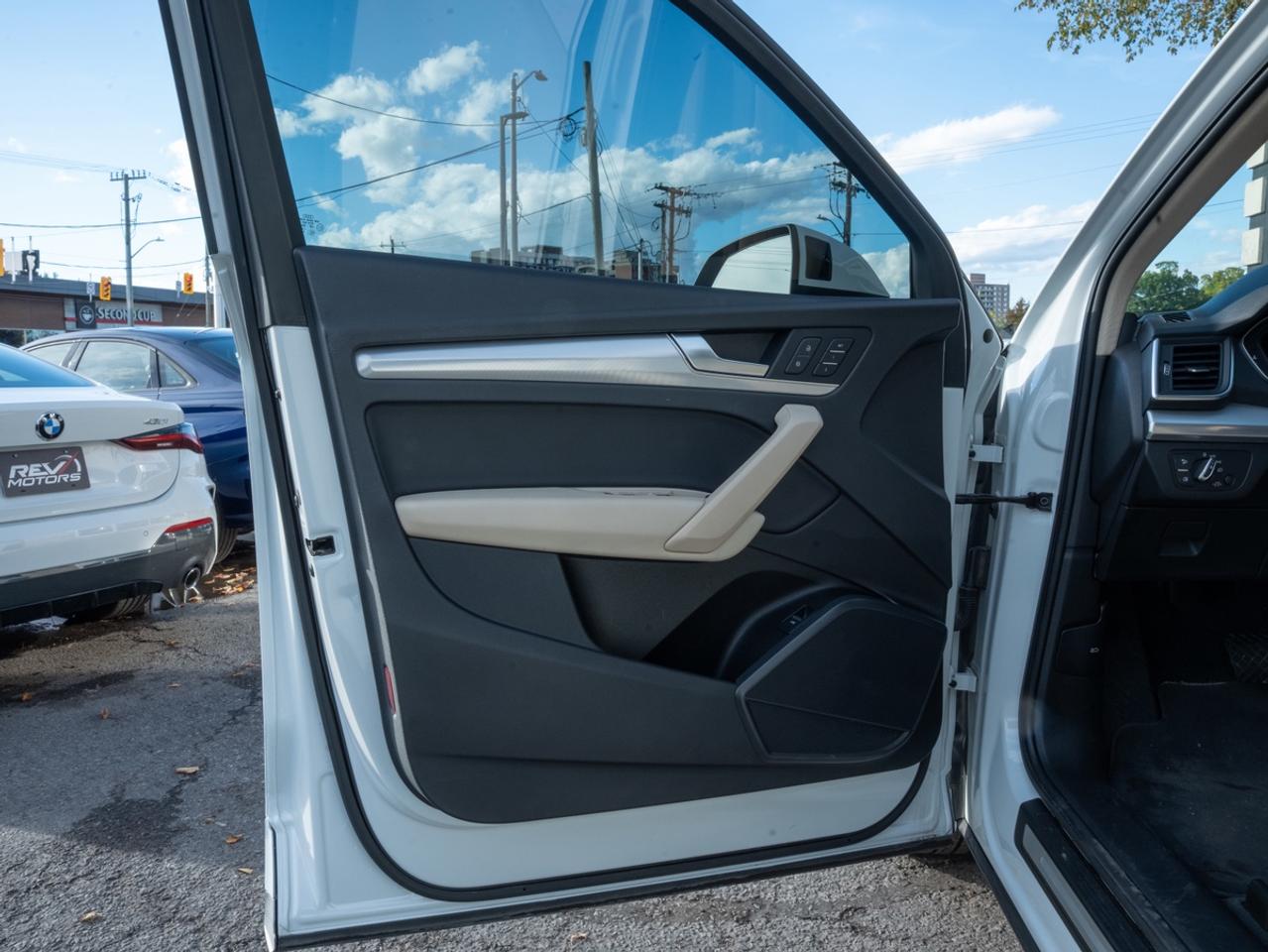 2020 Audi Q5 Premium Plus Photo
