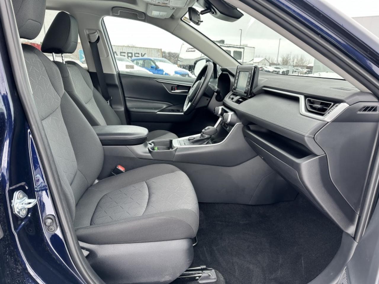 2019 Toyota RAV4 Hybrid XLE Photo