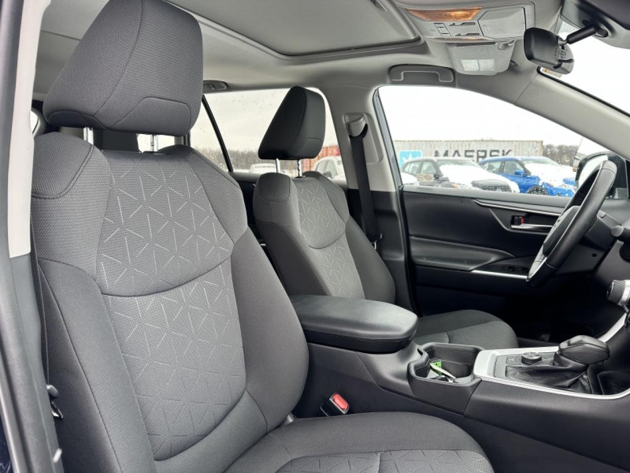 2019 Toyota RAV4 Hybrid XLE Photo