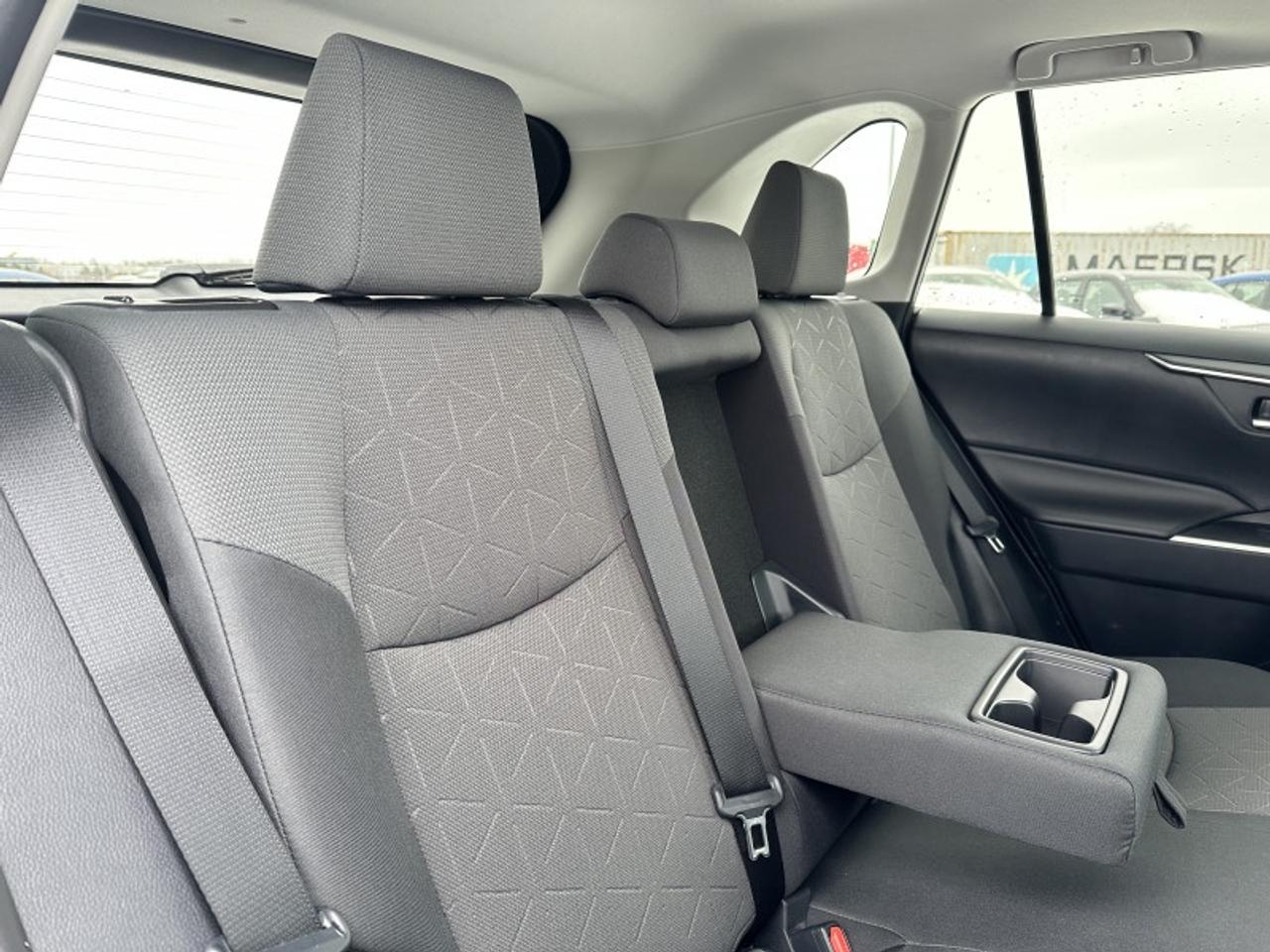 2019 Toyota RAV4 Hybrid XLE Photo