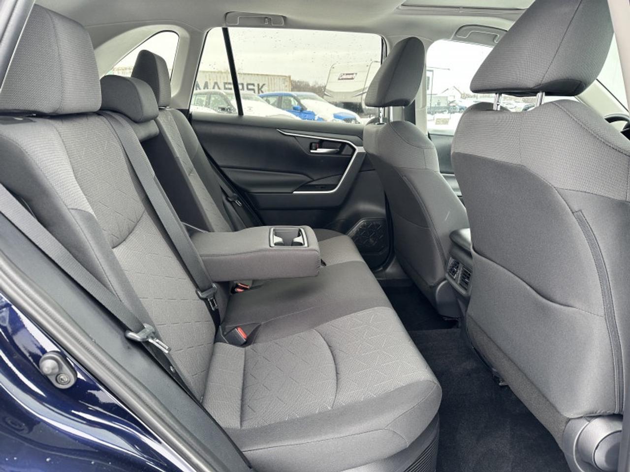 2019 Toyota RAV4 Hybrid XLE Photo