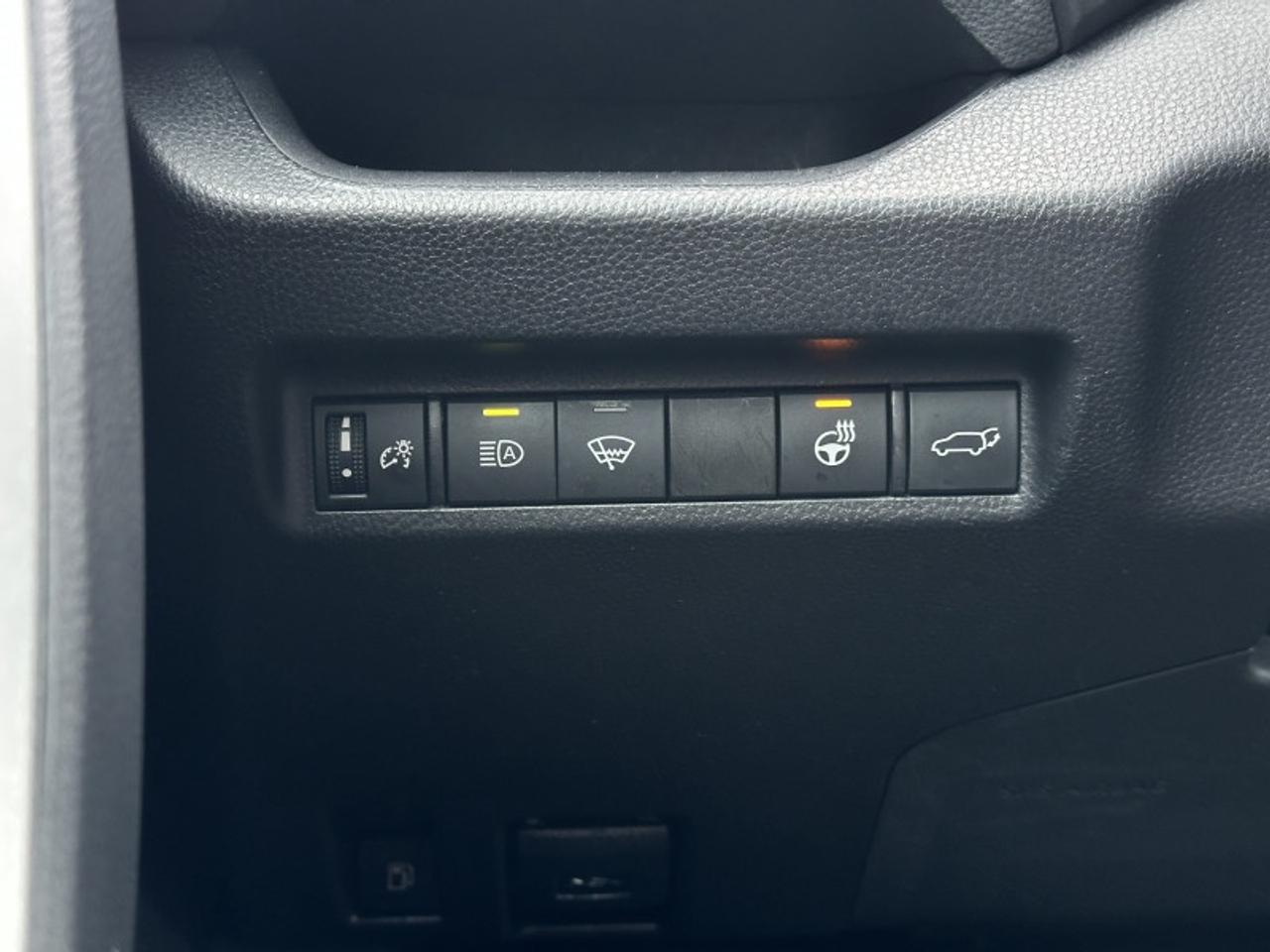 2019 Toyota RAV4 Hybrid XLE Photo