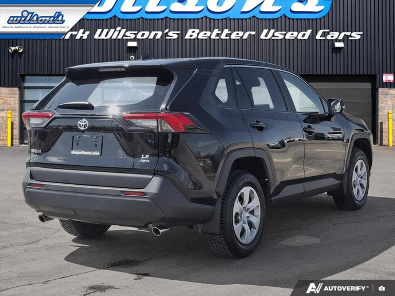 2022 Toyota RAV4 LE AWD | Radar Cruise | Heated Seats | CarPlay + Android | Rear Camera | and More ! Photo