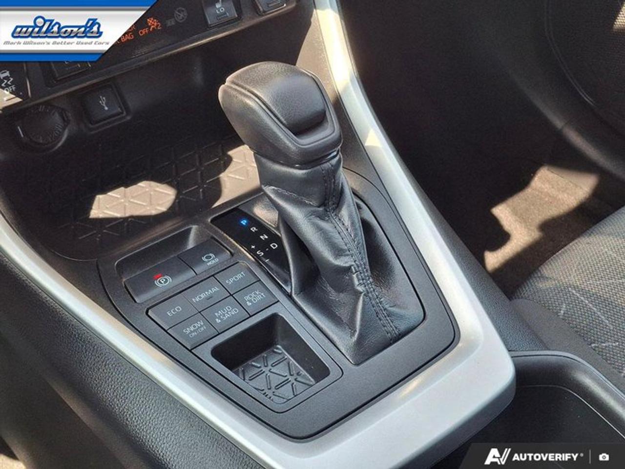 2022 Toyota RAV4 LE AWD | Radar Cruise | Heated Seats | CarPlay + Android | Rear Camera | and More ! Photo