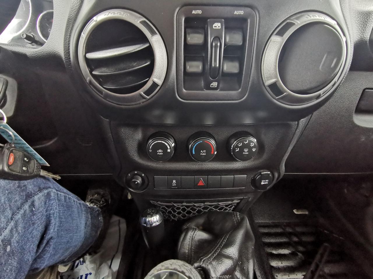 2017 Jeep Wrangler UNLIMITED SPORT Photo