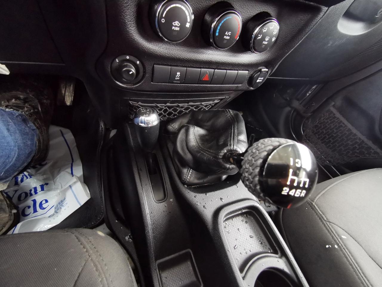 2017 Jeep Wrangler UNLIMITED SPORT Photo