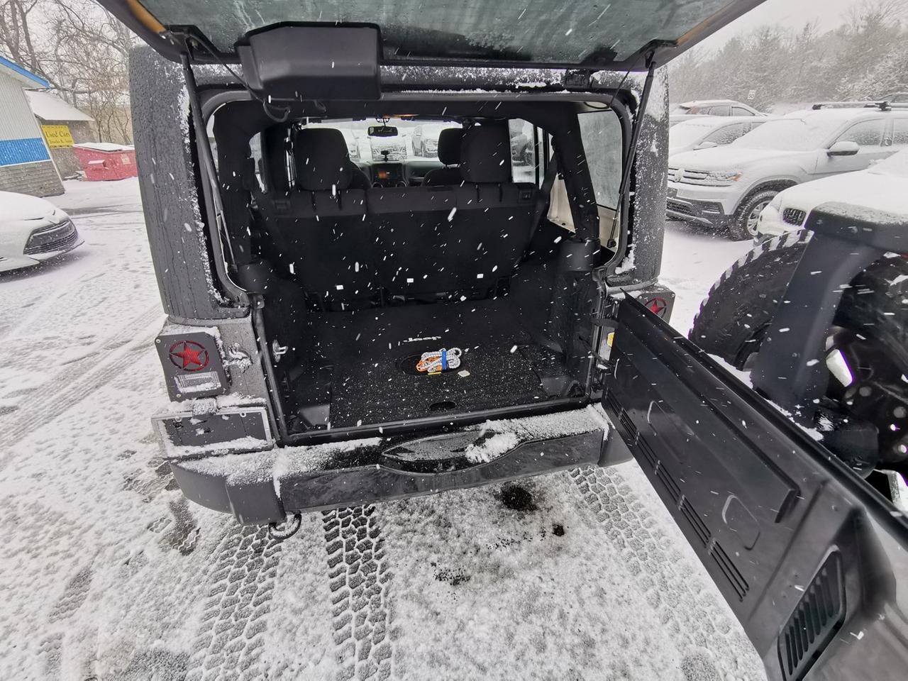 2017 Jeep Wrangler UNLIMITED SPORT Photo