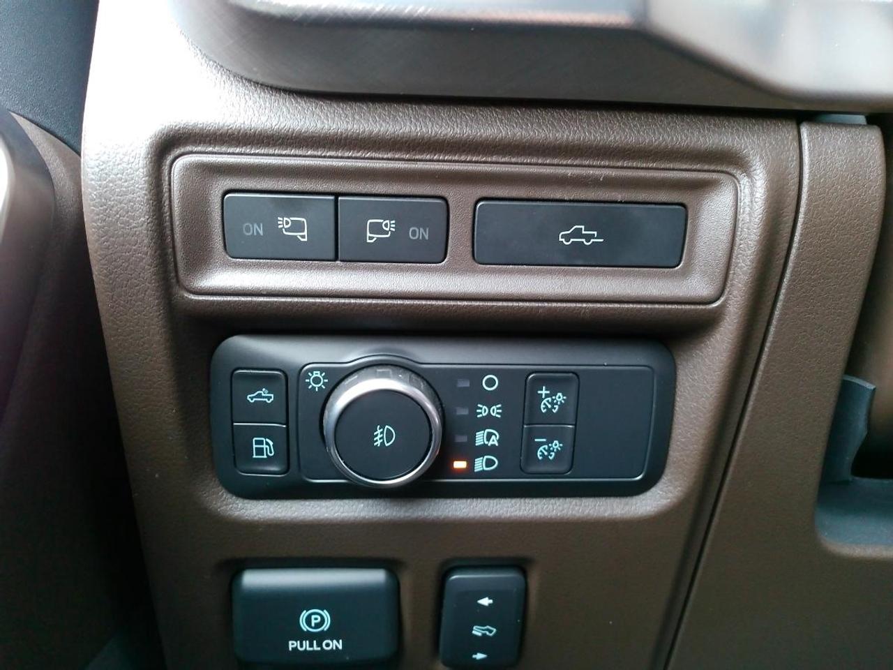 2022 Ford F-150 HYBRID King Ranch 4WD SuperCrew 5.5' Box Photo