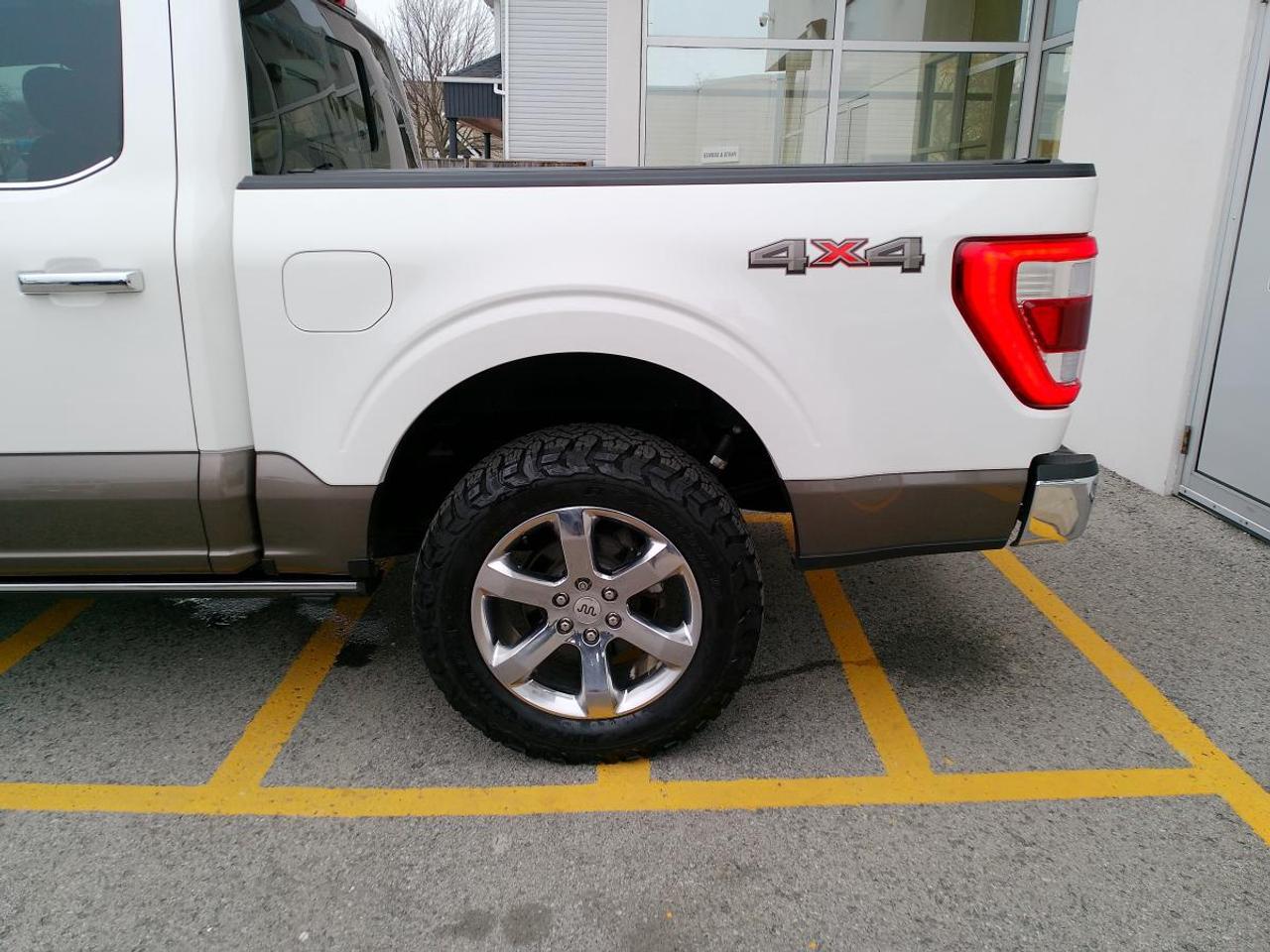 2022 Ford F-150 HYBRID King Ranch 4WD SuperCrew 5.5' Box Photo