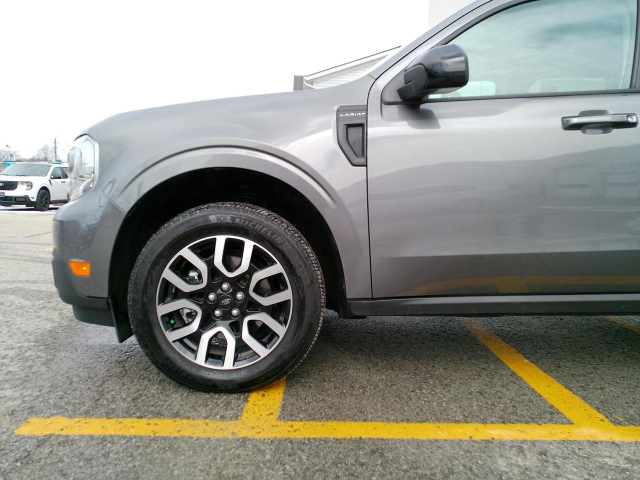 2024 Ford Maverick Hybrid LARIAT FWD SuperCrew Photo