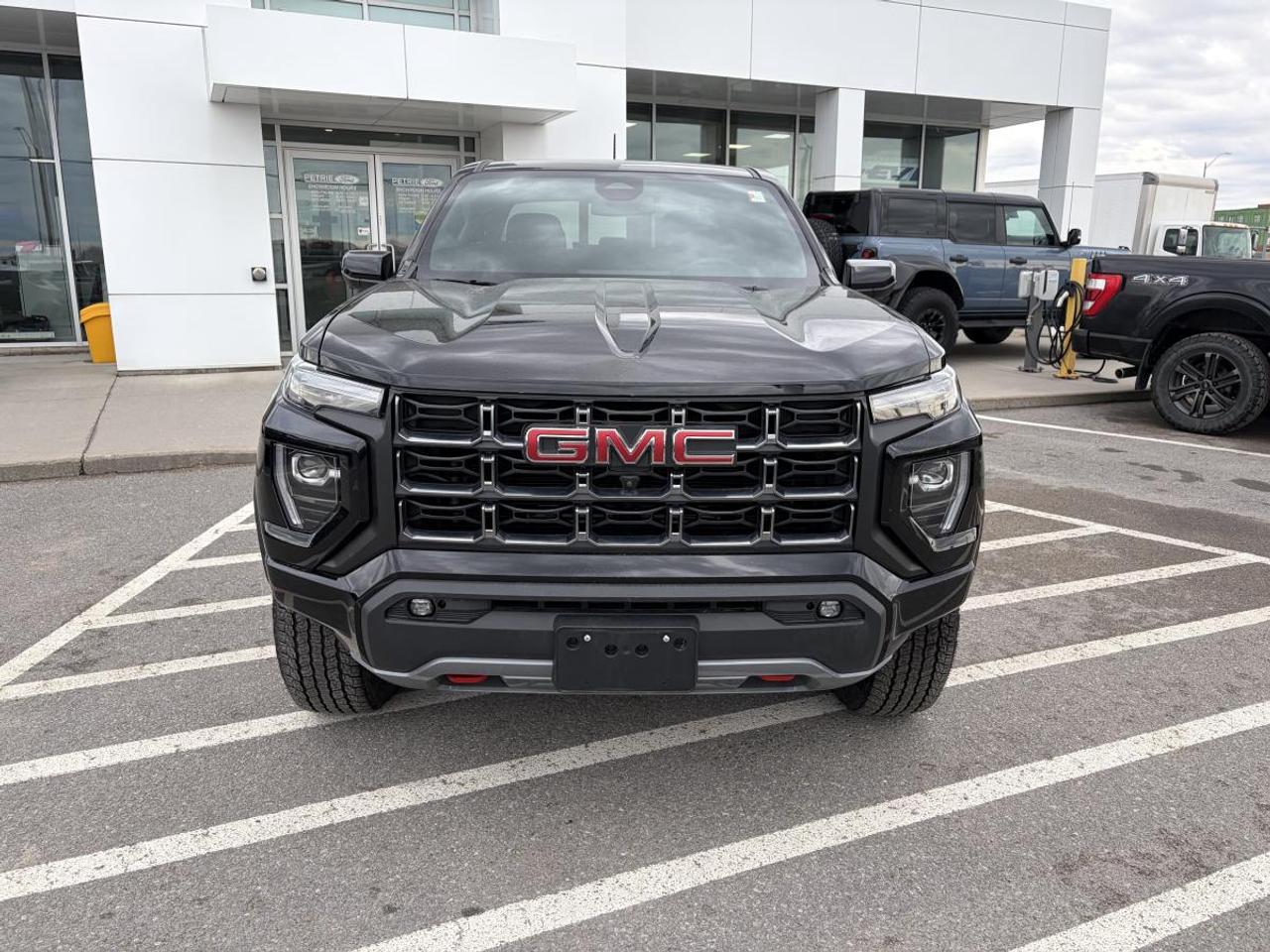 2024 GMC Canyon AT4 Photo