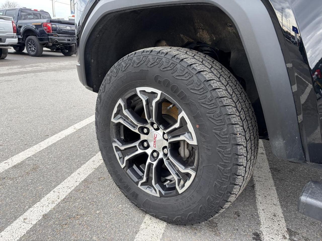 2024 GMC Canyon AT4 Photo