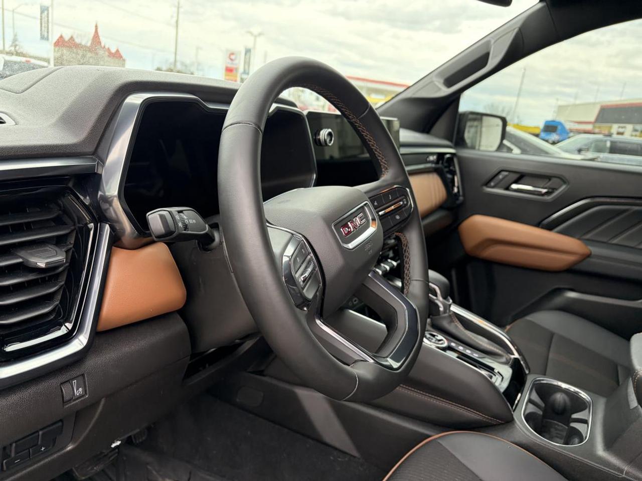 2024 GMC Canyon AT4 Photo