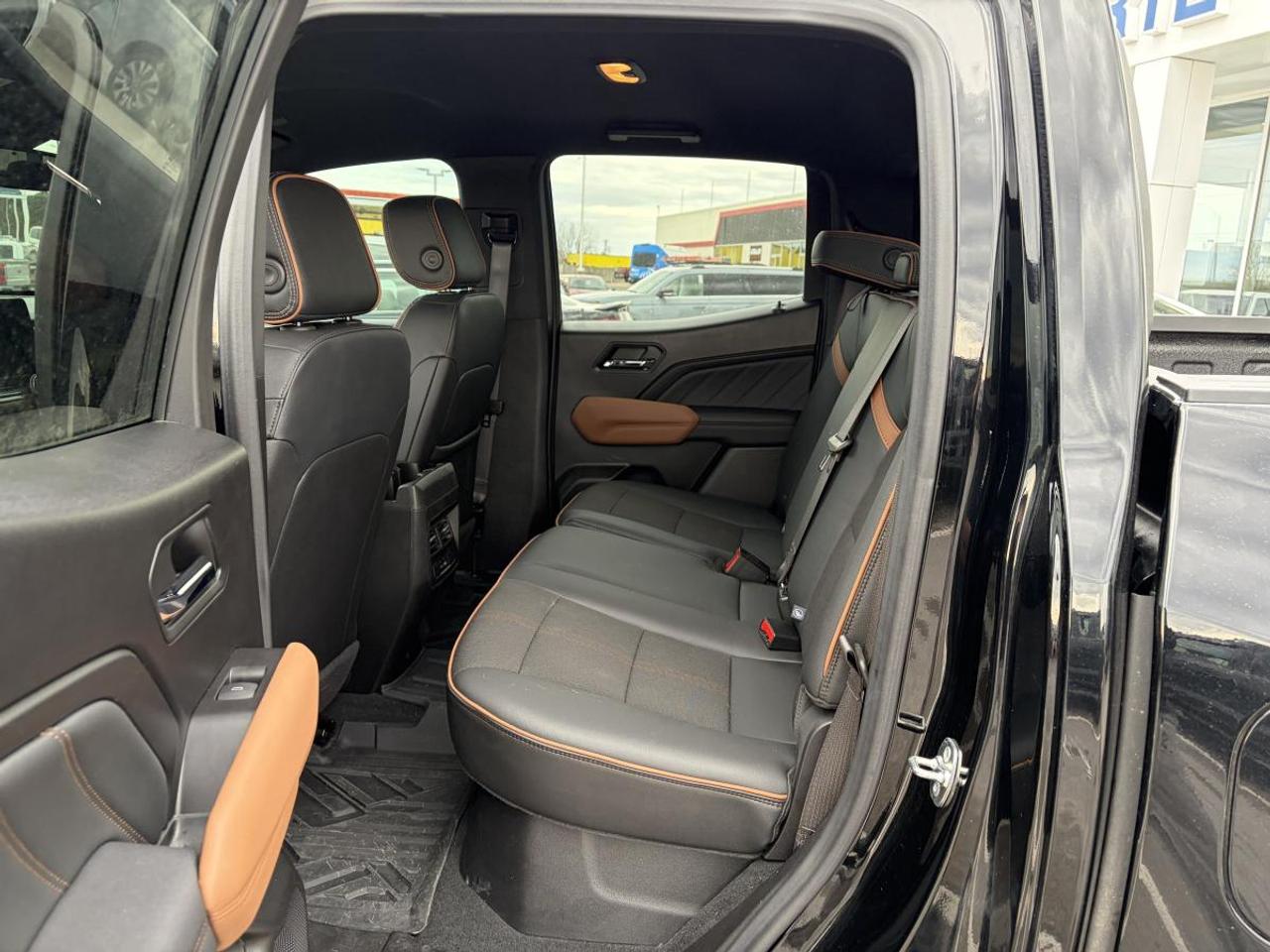 2024 GMC Canyon AT4 Photo