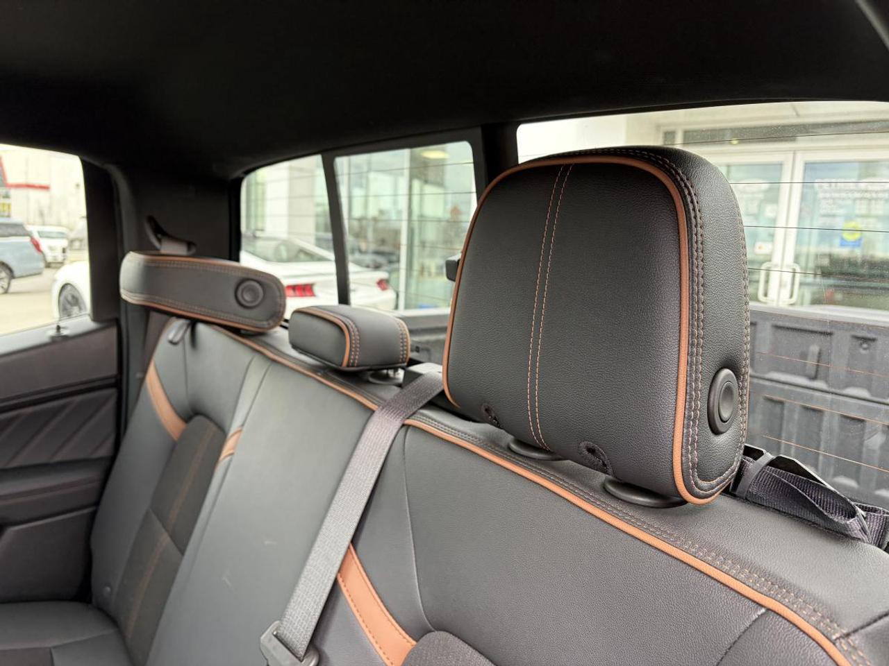 2024 GMC Canyon AT4 Photo