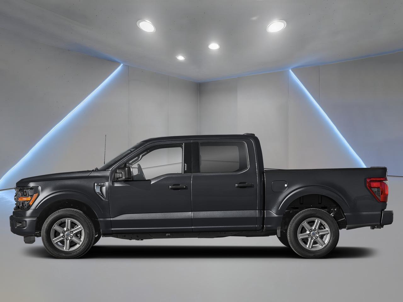 2026 Ford F-150 HYBRID XLT Photo2