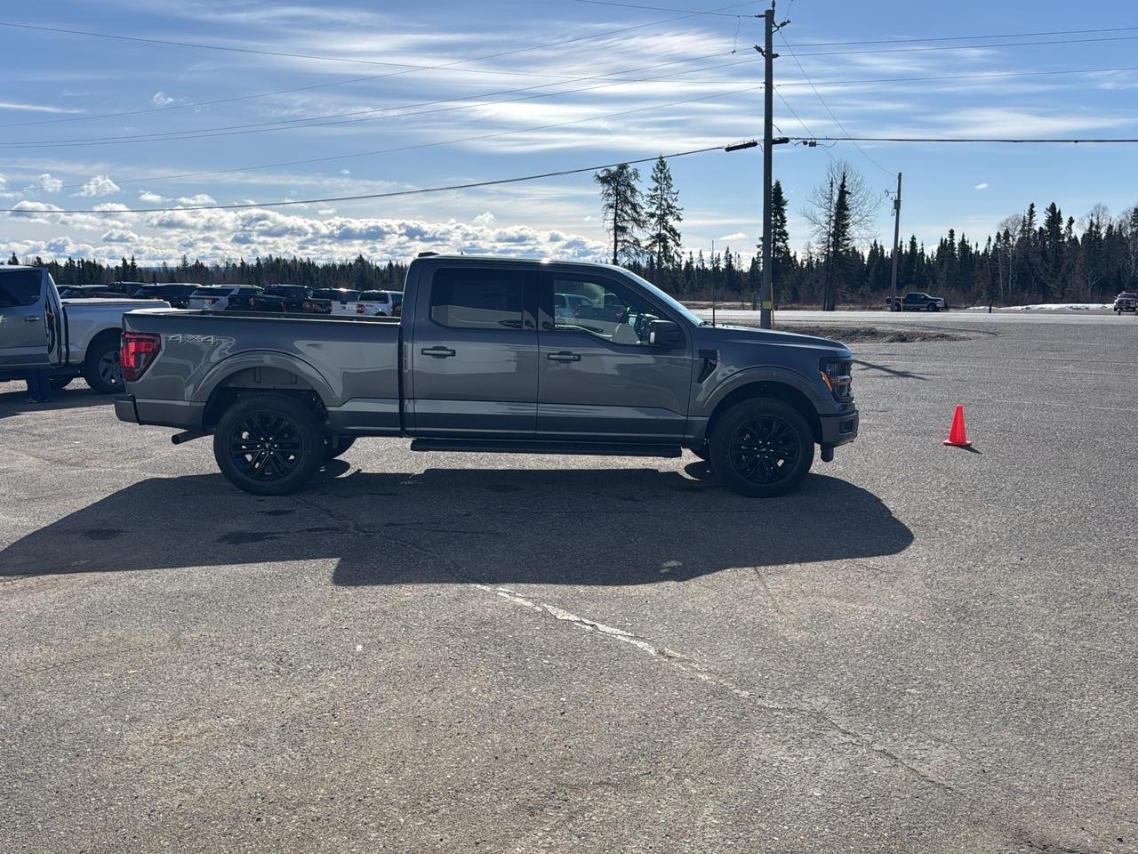 2026 Ford F-150 XLT Photo3