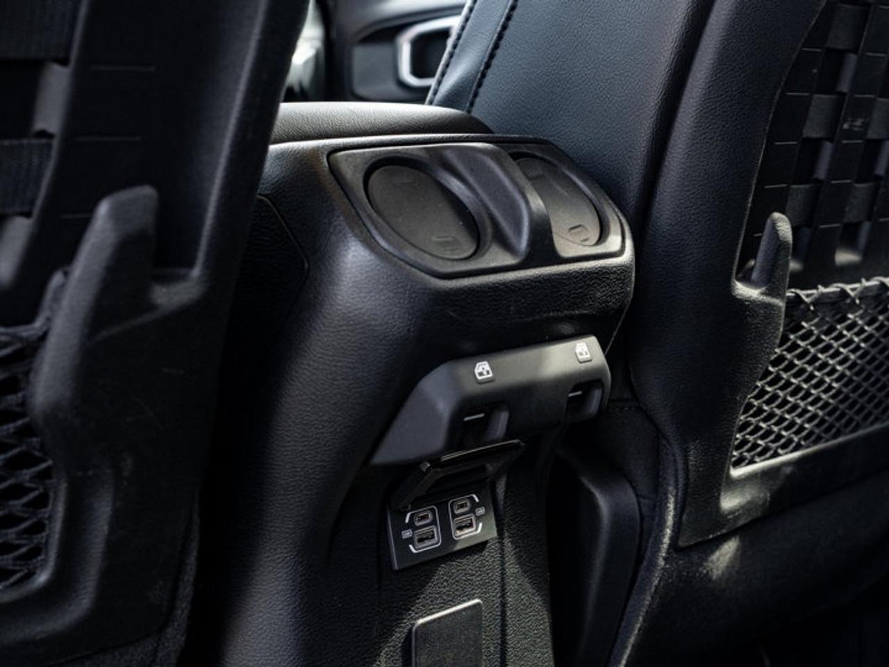 2022 Jeep Gladiator Mojave Photo