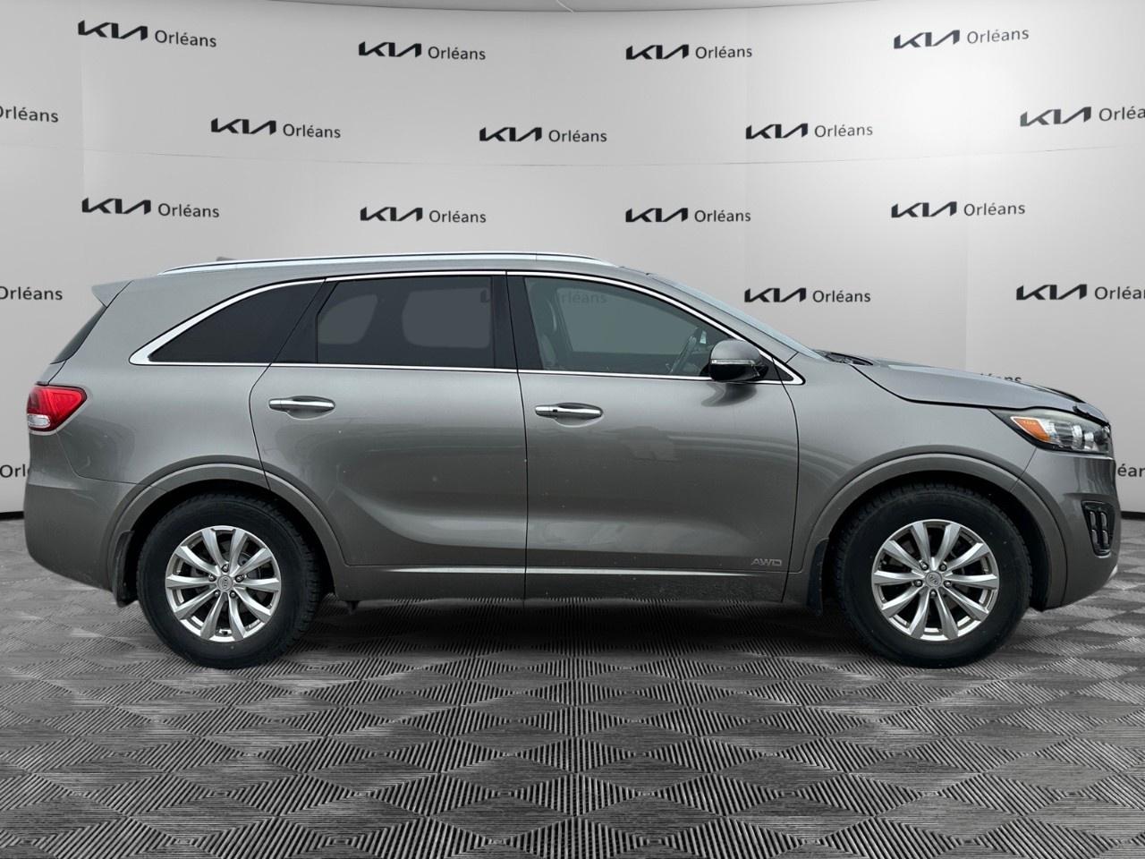 2017 Kia Sorento AWD 4dr SX Turbo Photo