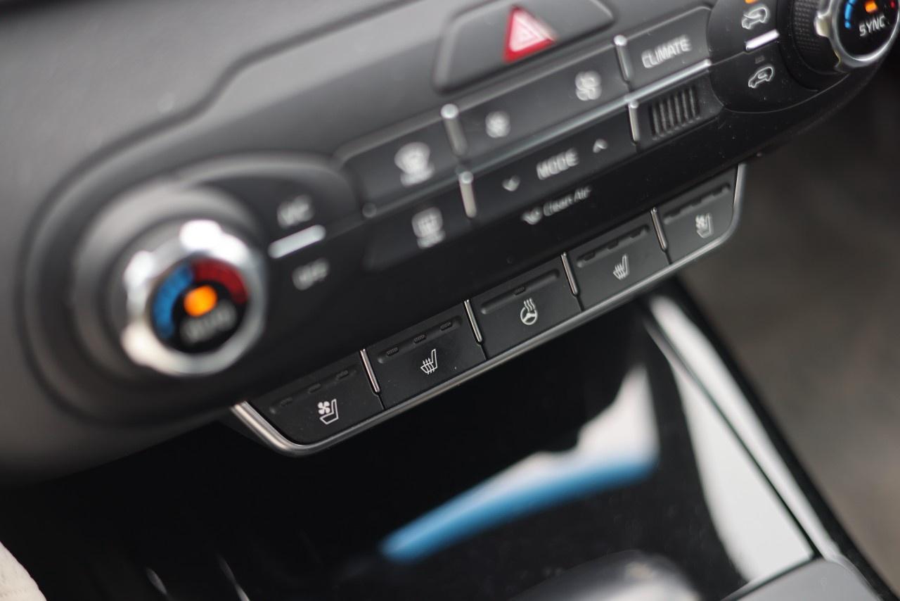 2017 Kia Sorento AWD 4dr SX Turbo Photo