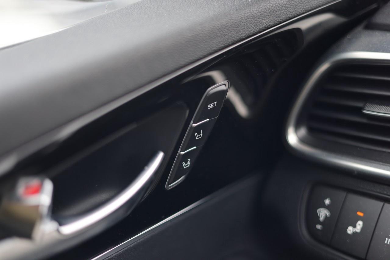 2017 Kia Sorento AWD 4dr SX Turbo Photo