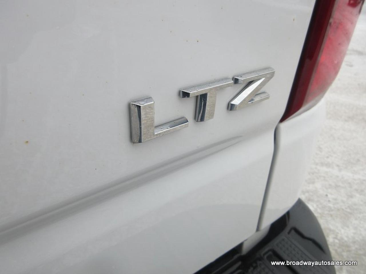 2025 Chevrolet Silverado 1500 LOADED LTZ-EDITION 5 PASSENGER 5.3L - V8.. 4X4.. CREW-CAB.. SHORTY.. LEATHER.. HEATED SEATS & WHEEL.. BACK-UP CAMERA.. BOSE AUDIO.. Photo