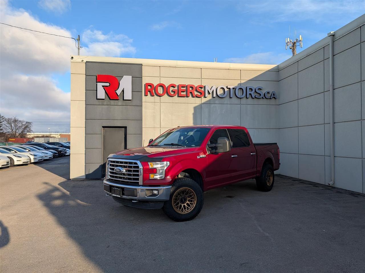 Used 2015 Ford F-150 XLT 4X4 - NAVI - REV CAM - HTD SEATS - CREW CAB for sale in Oakville, ON