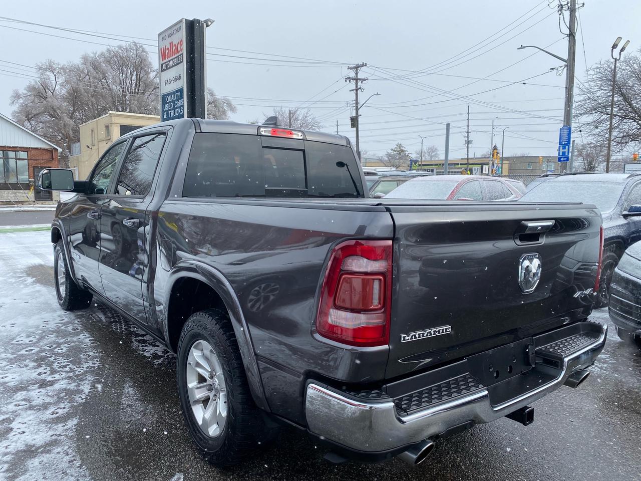 2019 RAM 1500 Laramie | Crew Cab | NAV | Heated/Vented Leather Seats Photo3