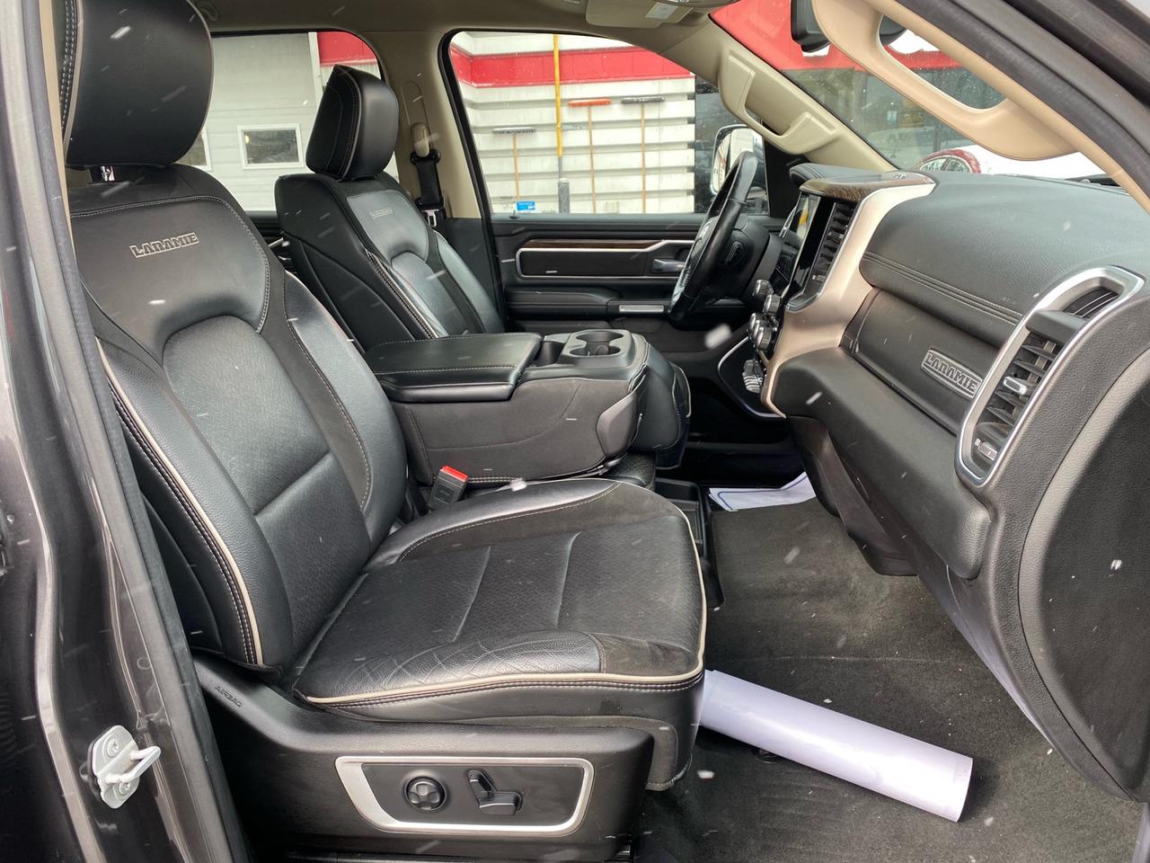 2019 RAM 1500 Laramie | Crew Cab | NAV | Heated/Vented Leather Seats Photo