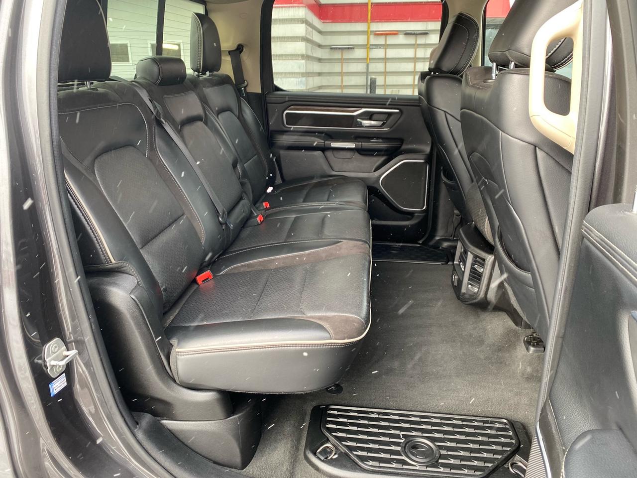 2019 RAM 1500 Laramie | Crew Cab | NAV | Heated/Vented Leather Seats Photo