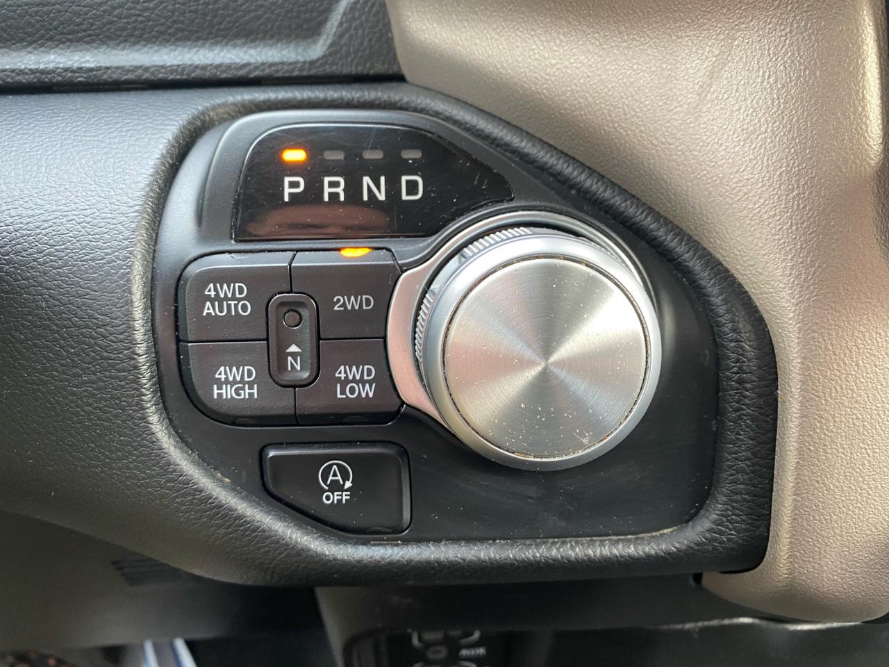 2019 RAM 1500 Laramie | Crew Cab | NAV | Heated/Vented Leather Seats Photo