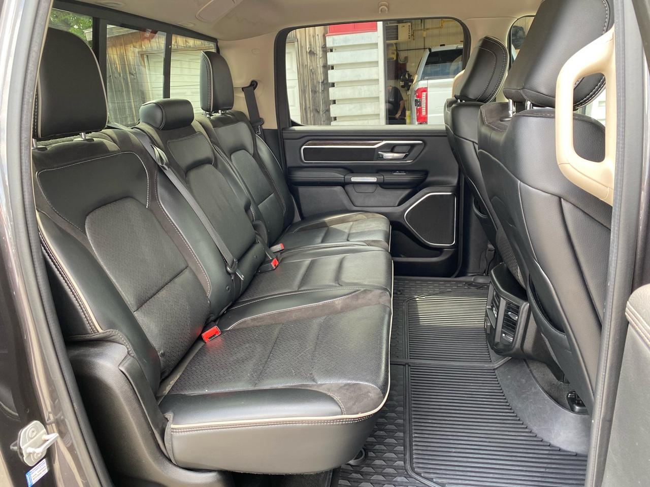 2019 RAM 1500 Laramie | Crew Cab | NAV | Heated/Vented Leather Seats Photo