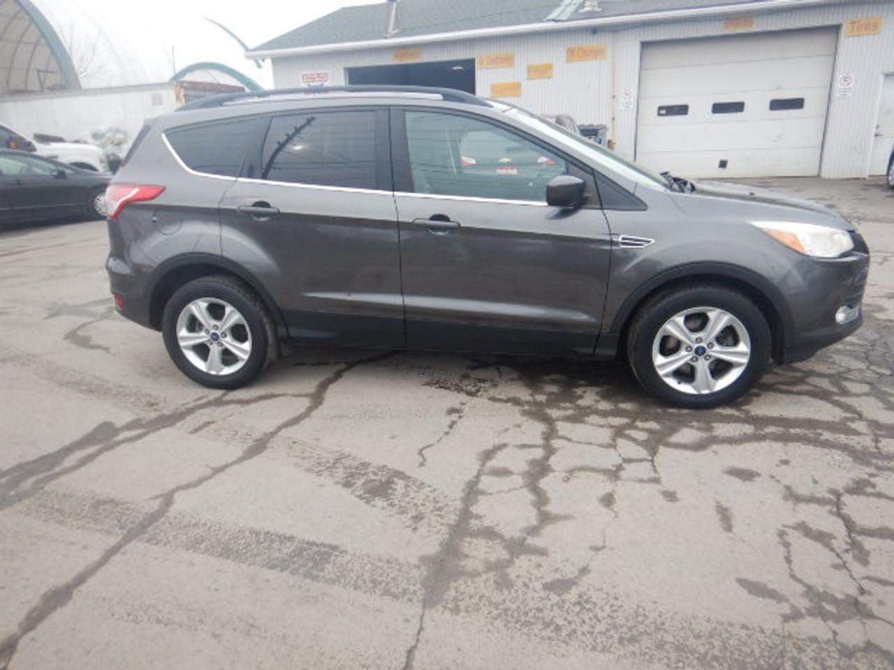 2015 Ford Escape SE Photo