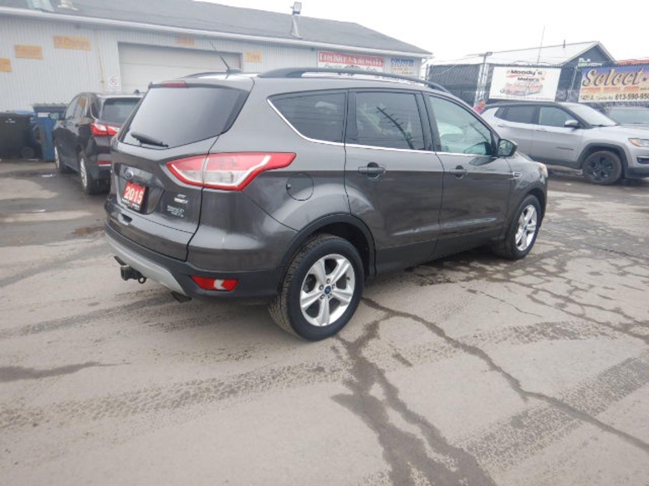 2015 Ford Escape SE Photo