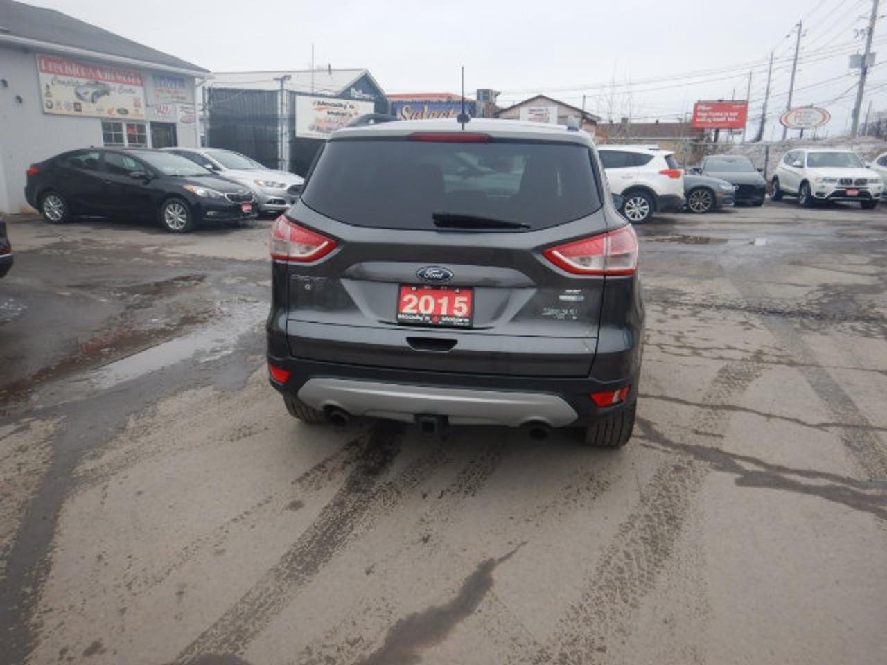 2015 Ford Escape SE Photo