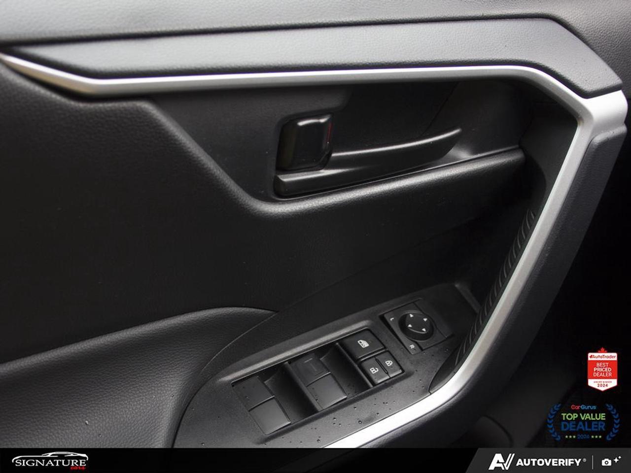 2025 Toyota RAV4 LE AWD  No Accident Carplay BSM Htd Seats Photo