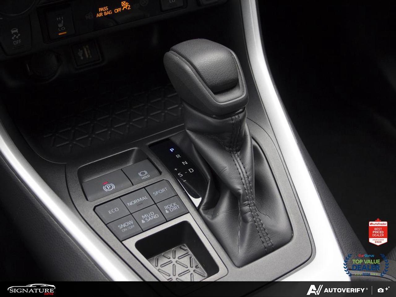 2025 Toyota RAV4 LE AWD  No Accident Carplay BSM Htd Seats Photo