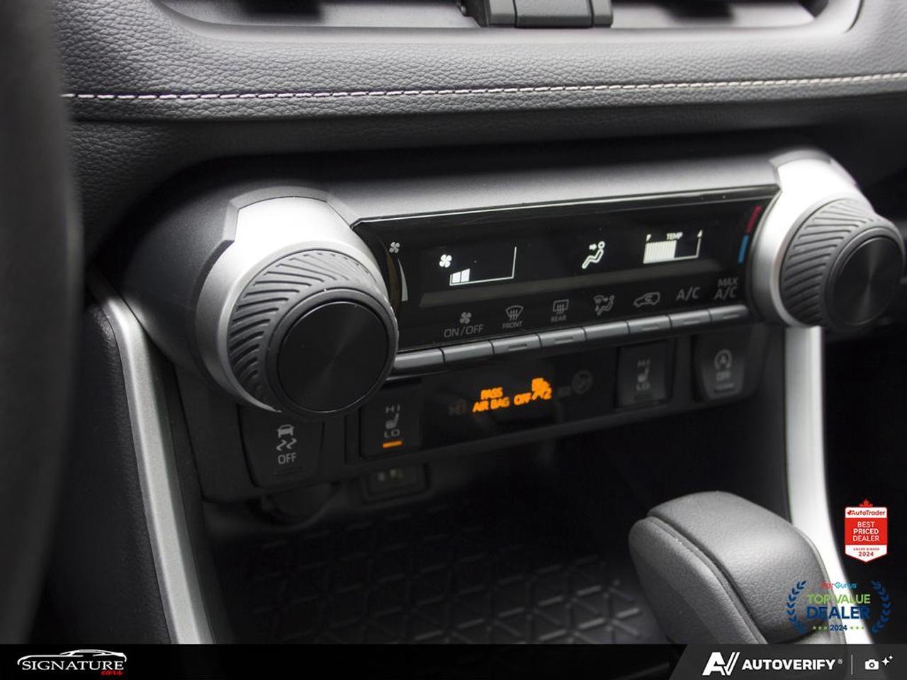 2025 Toyota RAV4 LE AWD  No Accident Carplay BSM Htd Seats Photo