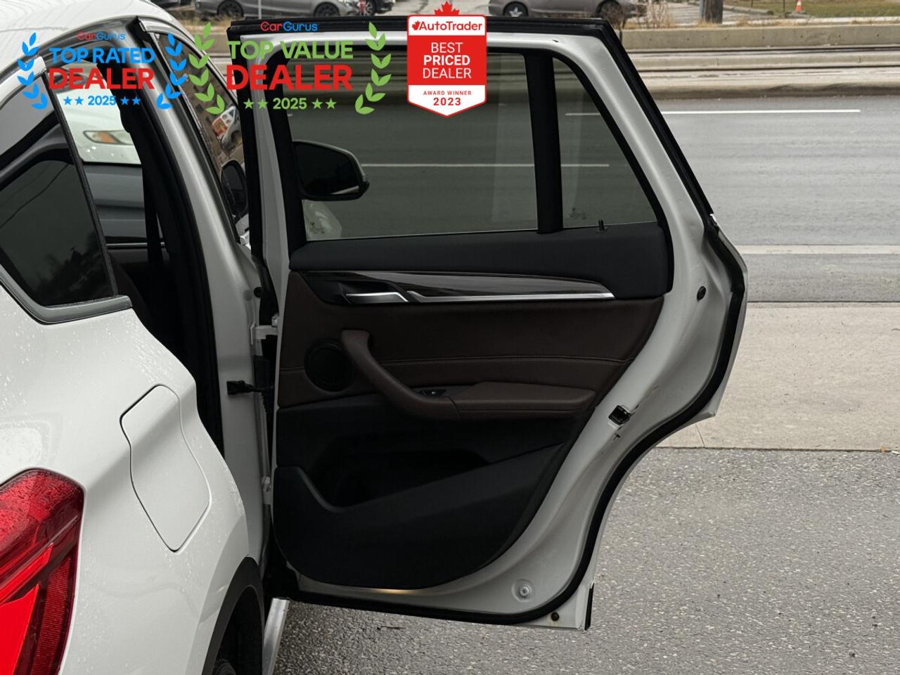 2017 BMW X1 | PREMIUM PKG | HUD | PANO | NAVI | BACK UP CAMERA Photo