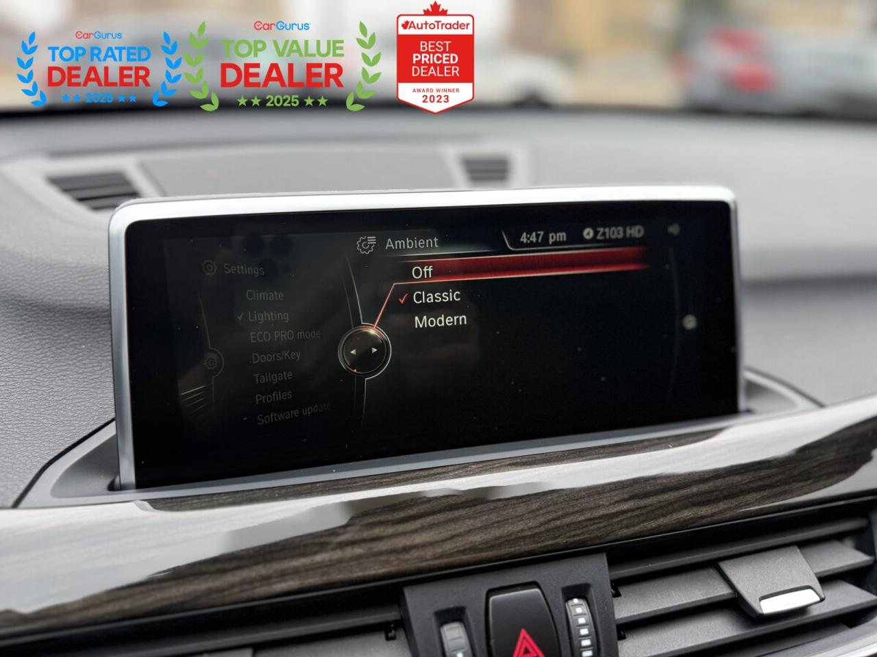 2017 BMW X1 | PREMIUM PKG | HUD | PANO | NAVI | BACK UP CAMERA Photo