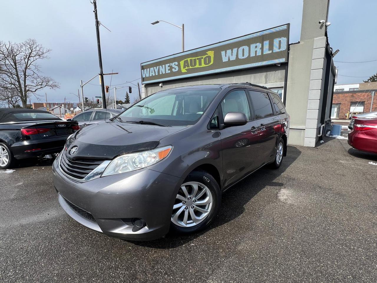 OUR VEHICLES COME FULLY CERTIFIED AT NO EXTRA COST,FINANCING AVAILABLE AS LOW AS 7.99% ON APPROVED CREDIT ON MOST VEHICLES, COME BY IN PERSON OR BY TRUSTED AND EASY ONLINE APPLICATION. **WE ARE A PROUD MEMEBER OF UCDA ** ONLINE CREDIT APPLICATION https://creditonline.dealertrack.ca/Web/Default.aspx?Token=e7618860-8f22-4e62-b461-0747bd7df710&Lang=en ***7 MONTH/11000 km POWERTRAIN WARRANTY WITH A $1000. PER CLAIM LIMIT INCLUDED IN THE ADVERTISED PRICE.*** <br/>