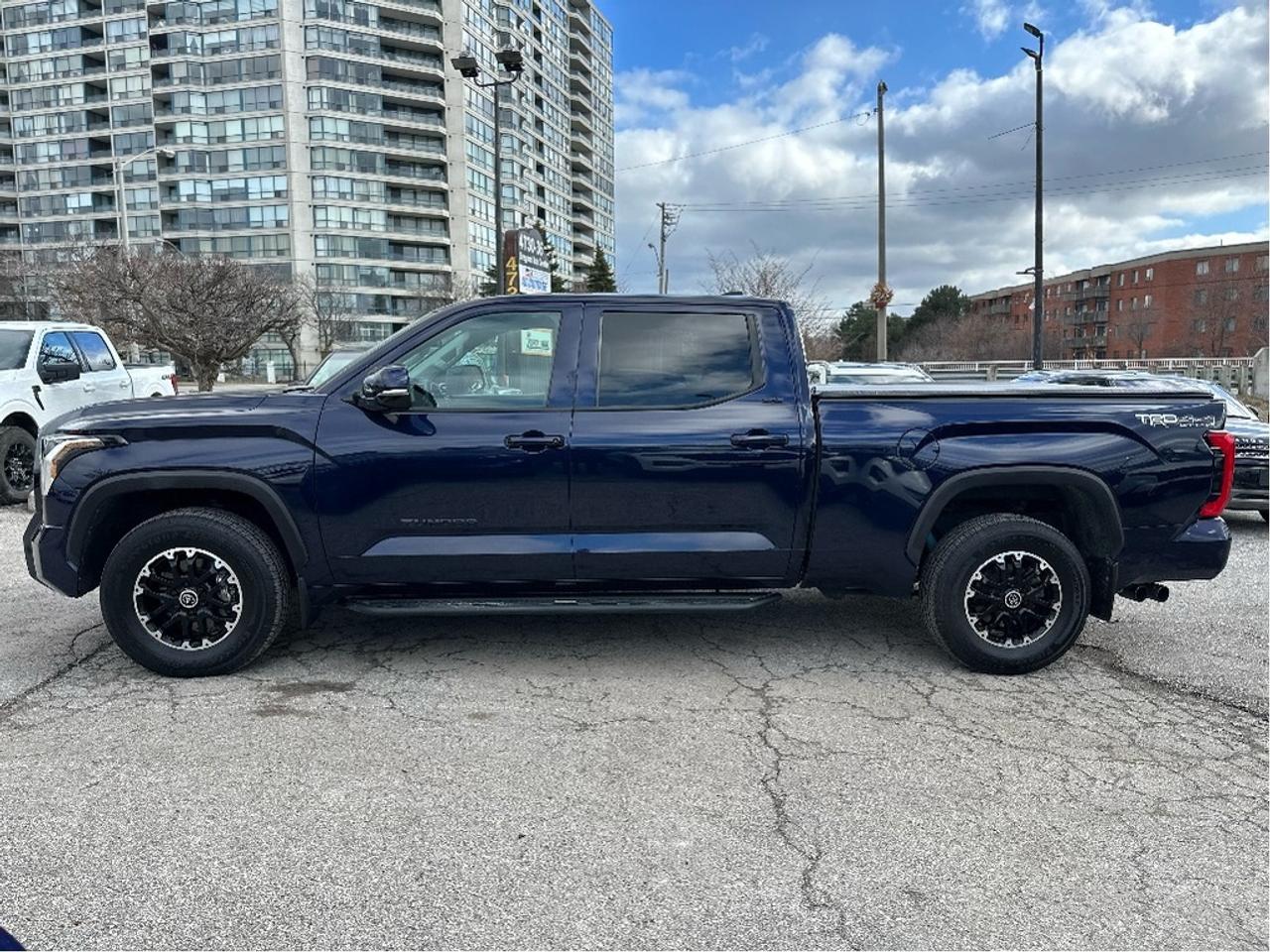 2024 Toyota Tundra TRD OFF ROAD Photo4