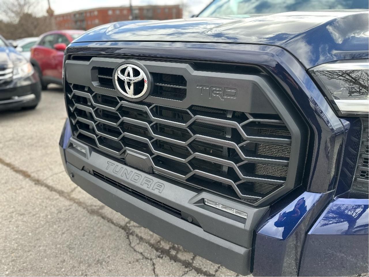 2024 Toyota Tundra TRD OFF ROAD Photo2